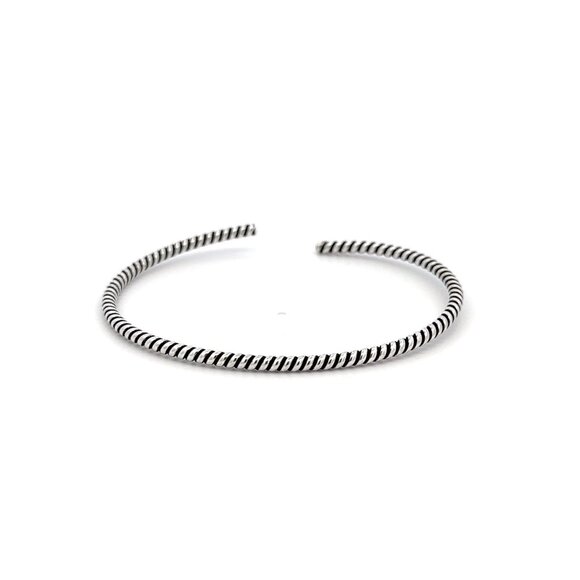 925 Sterling Silver Cuff Bangle Bracelet Size 6.25 inches Oxidized - Picture 1 of 7